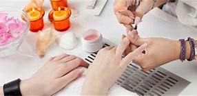 Học Nail Khoảng Bao Nhiêu Tiền